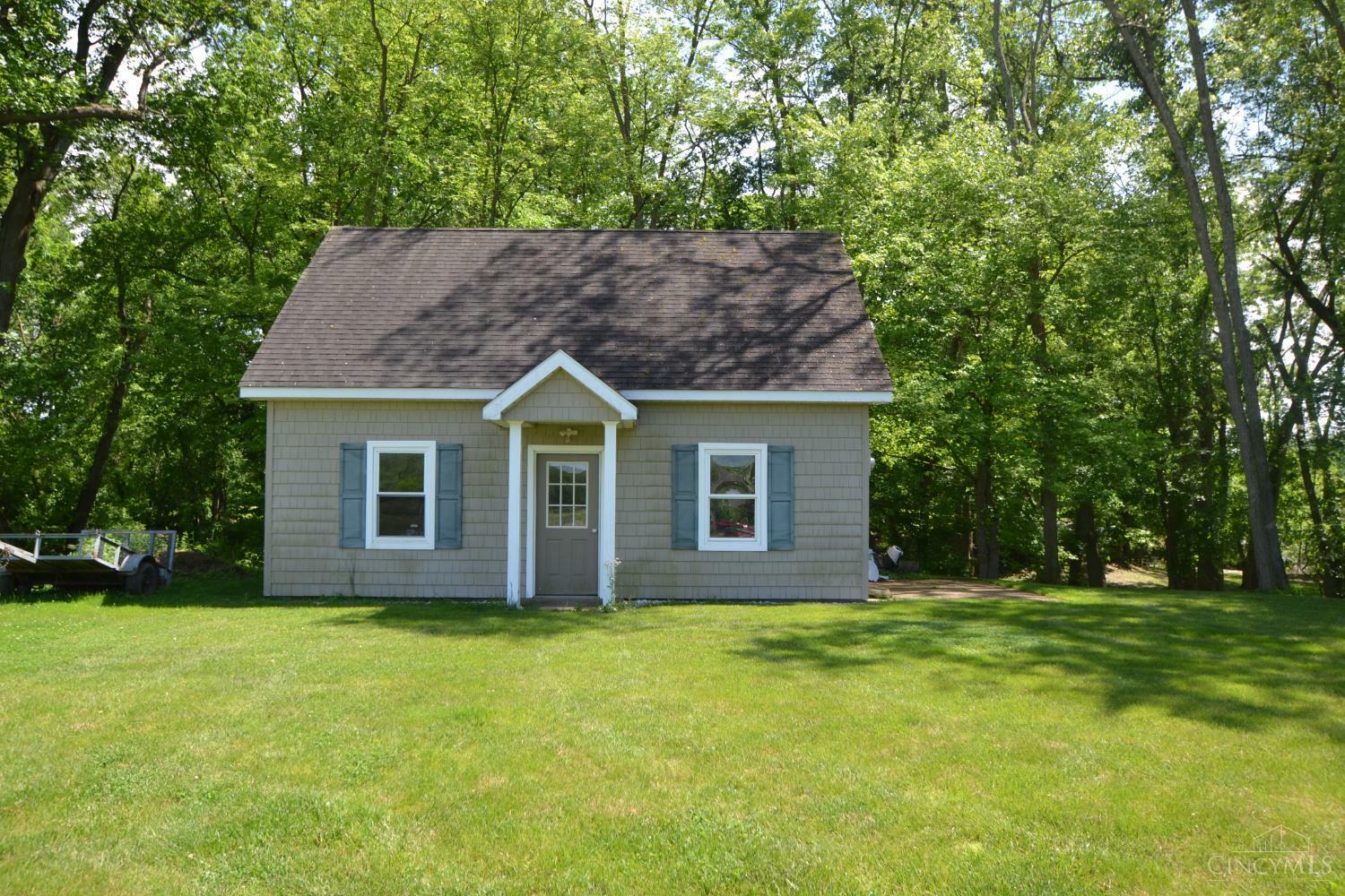 Property Photo: 633 Robins Way OH 45167