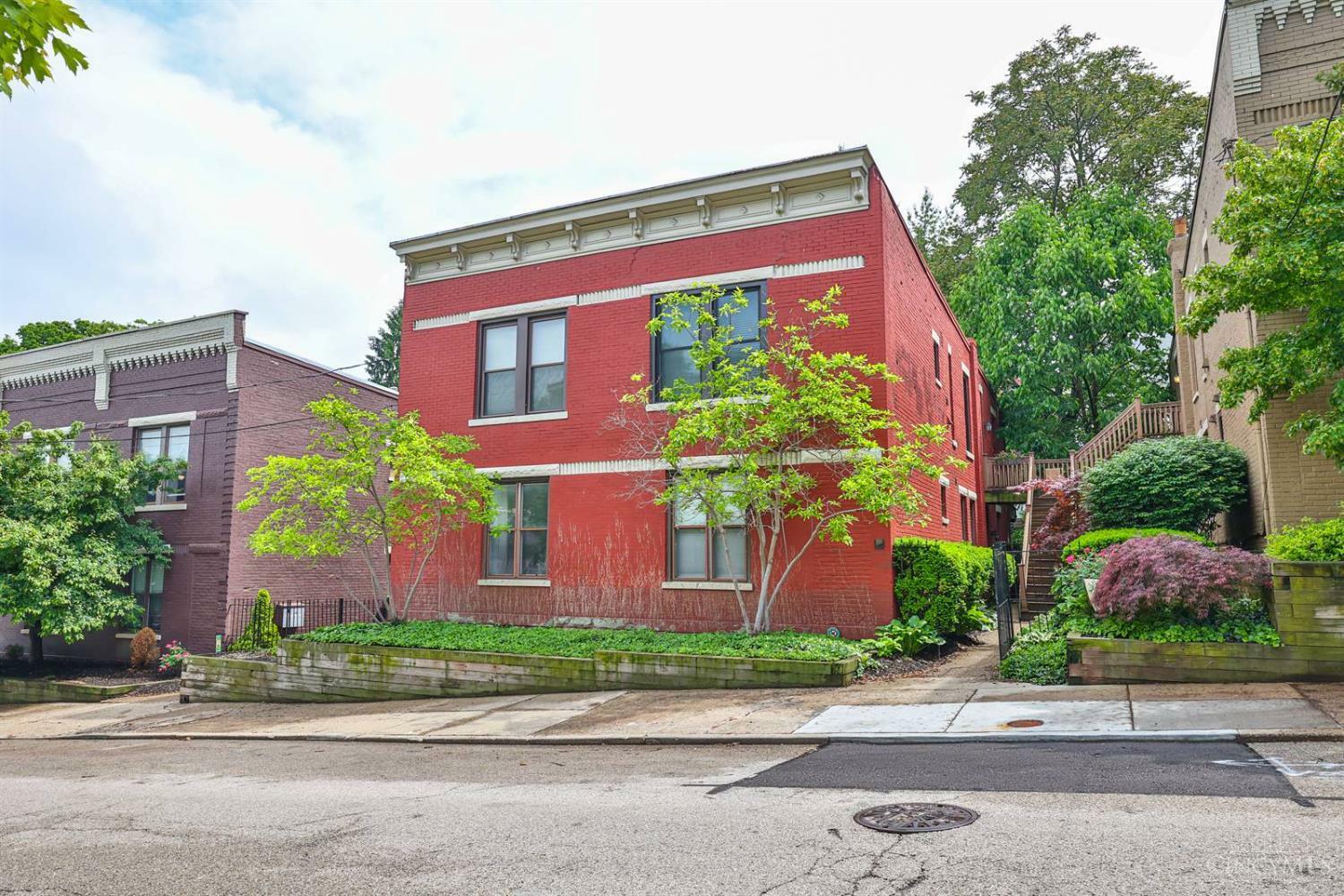 Property Photo: 989 Paradrome Street OH 45202