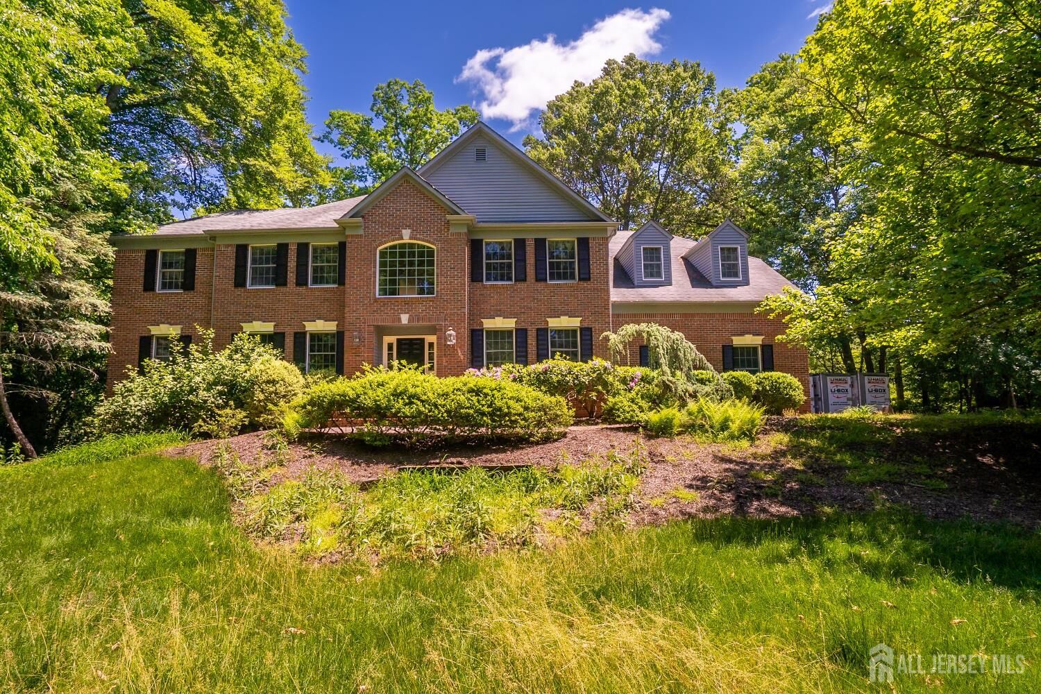 Property Photo: 16 Cliffview Court NJ 08550