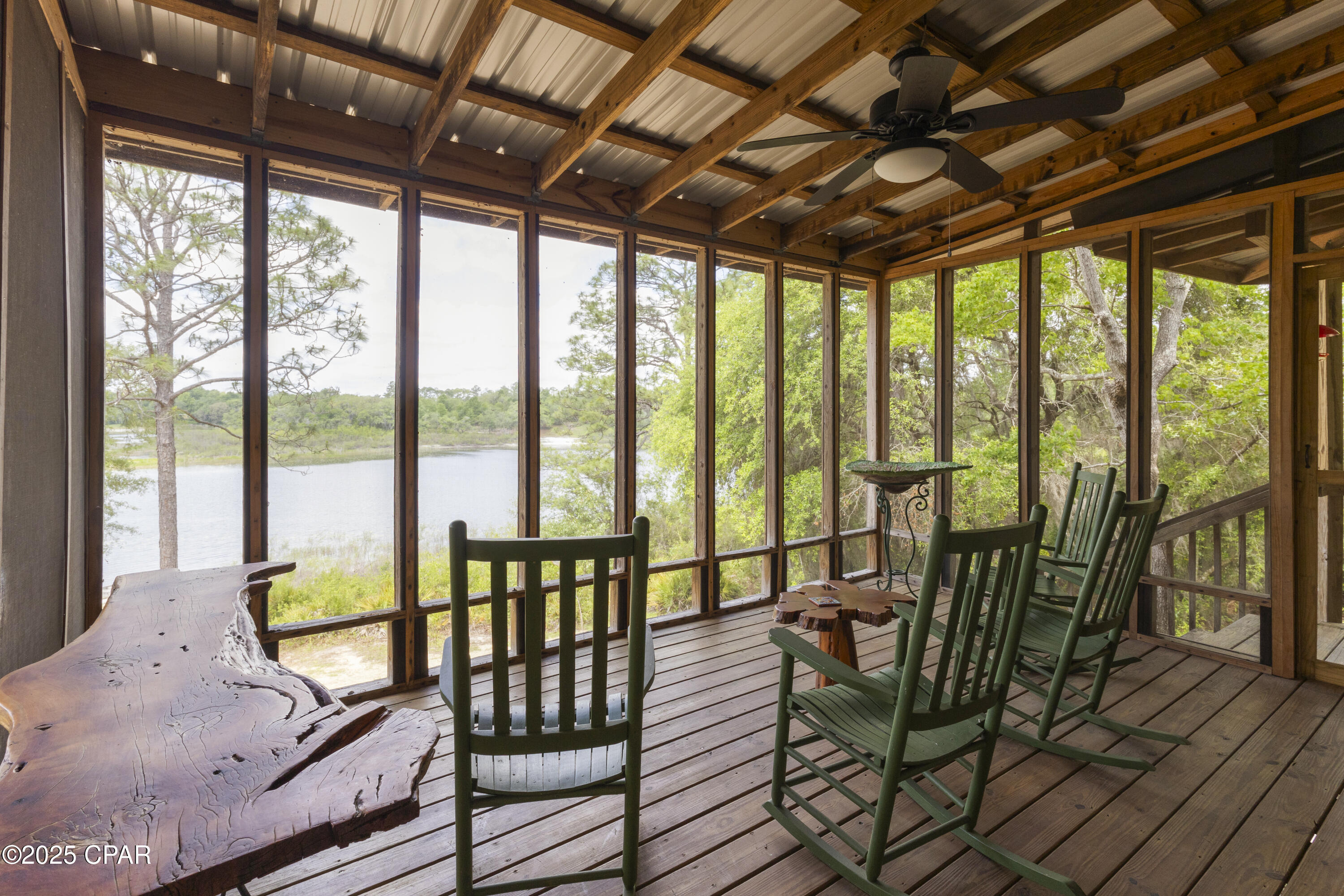 Property Photo: 3218 Lodge Drive FL 32428
