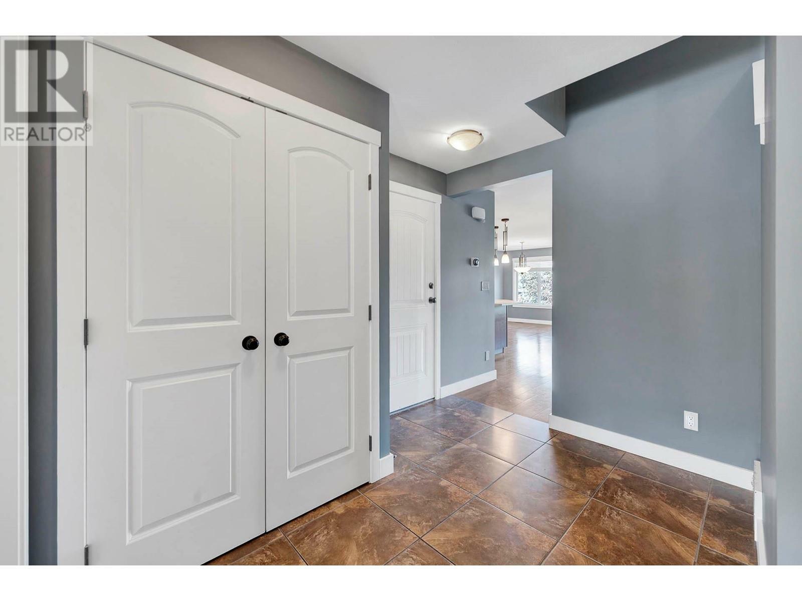 Property Photo: 2074 Highland Place BC V2E 0E8