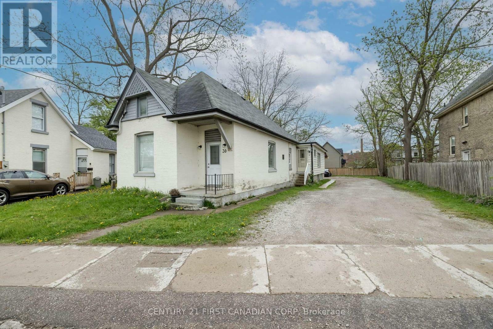 Photo de la propriété: 30 Oxford Street ON N6H 1R3