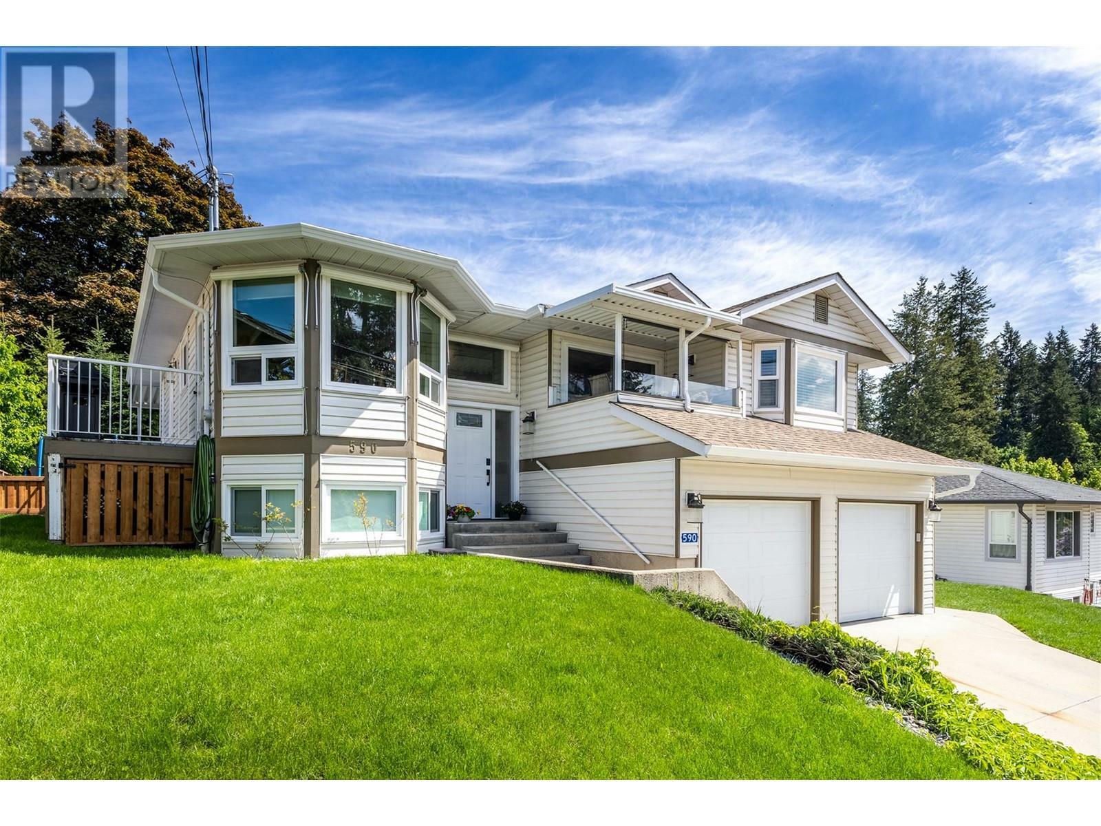 Property Photo: 590 20 Street Southeast BC V1E 2J8