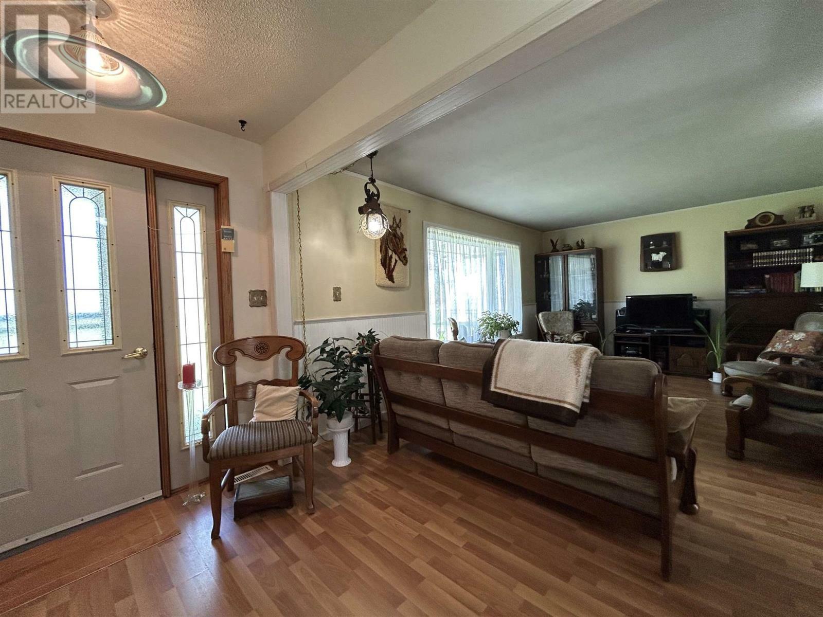 Property Photo: 993 Fisher Rd ON P0W 1E0