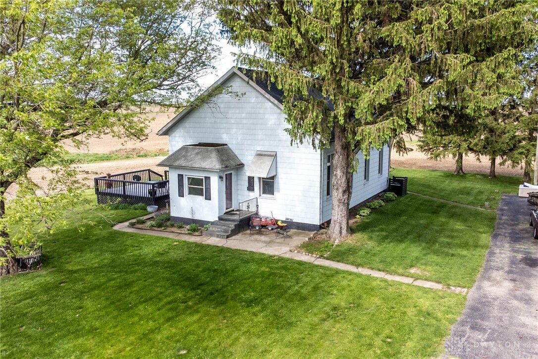 Property Photo: 6643 Orangeburg Road OH 45347