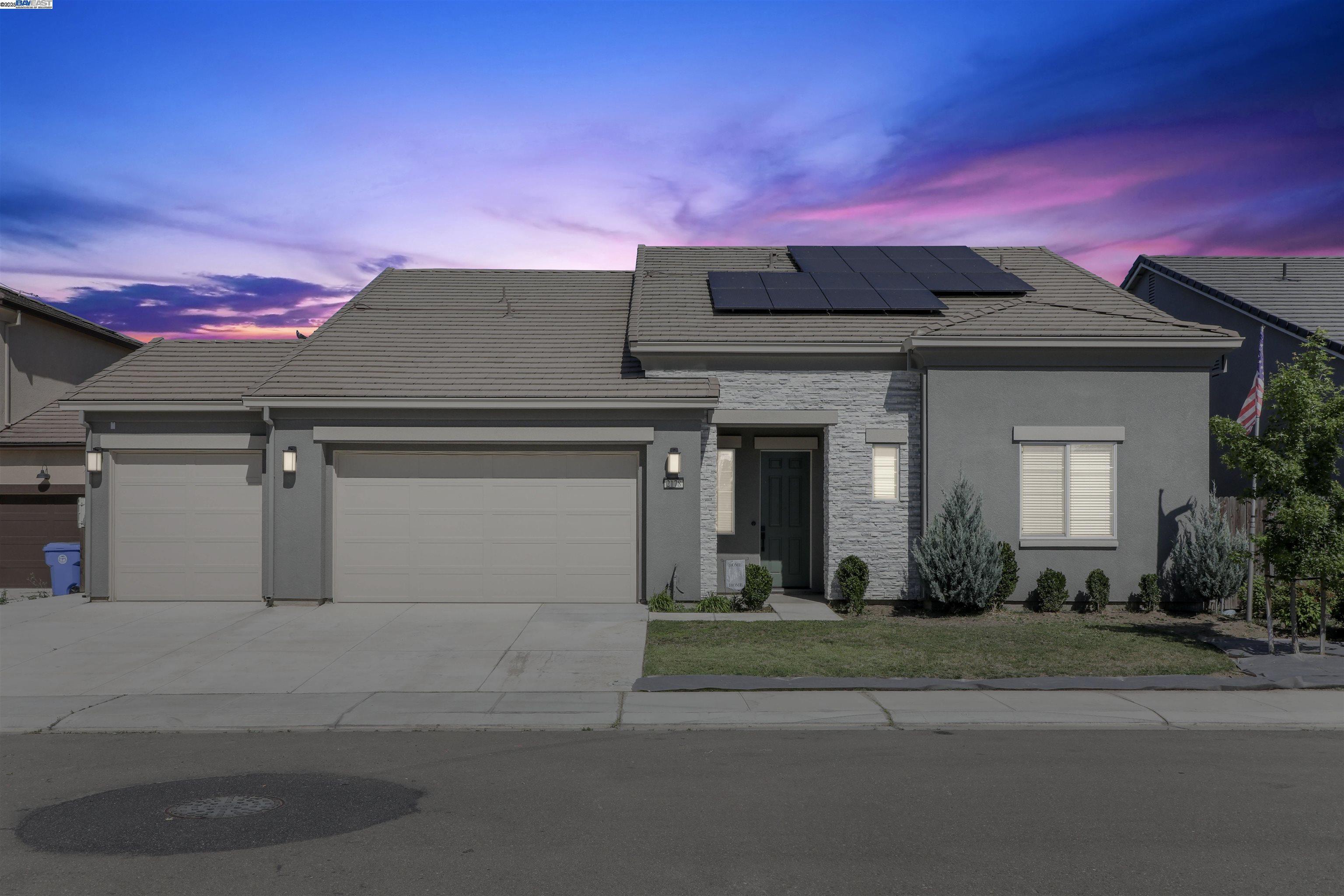Property Photo: 2178 Al Fonseca Ln CA 95337