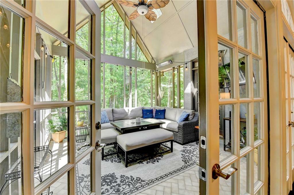 Property Photo: 1595 Northcliff Trace GA 30076