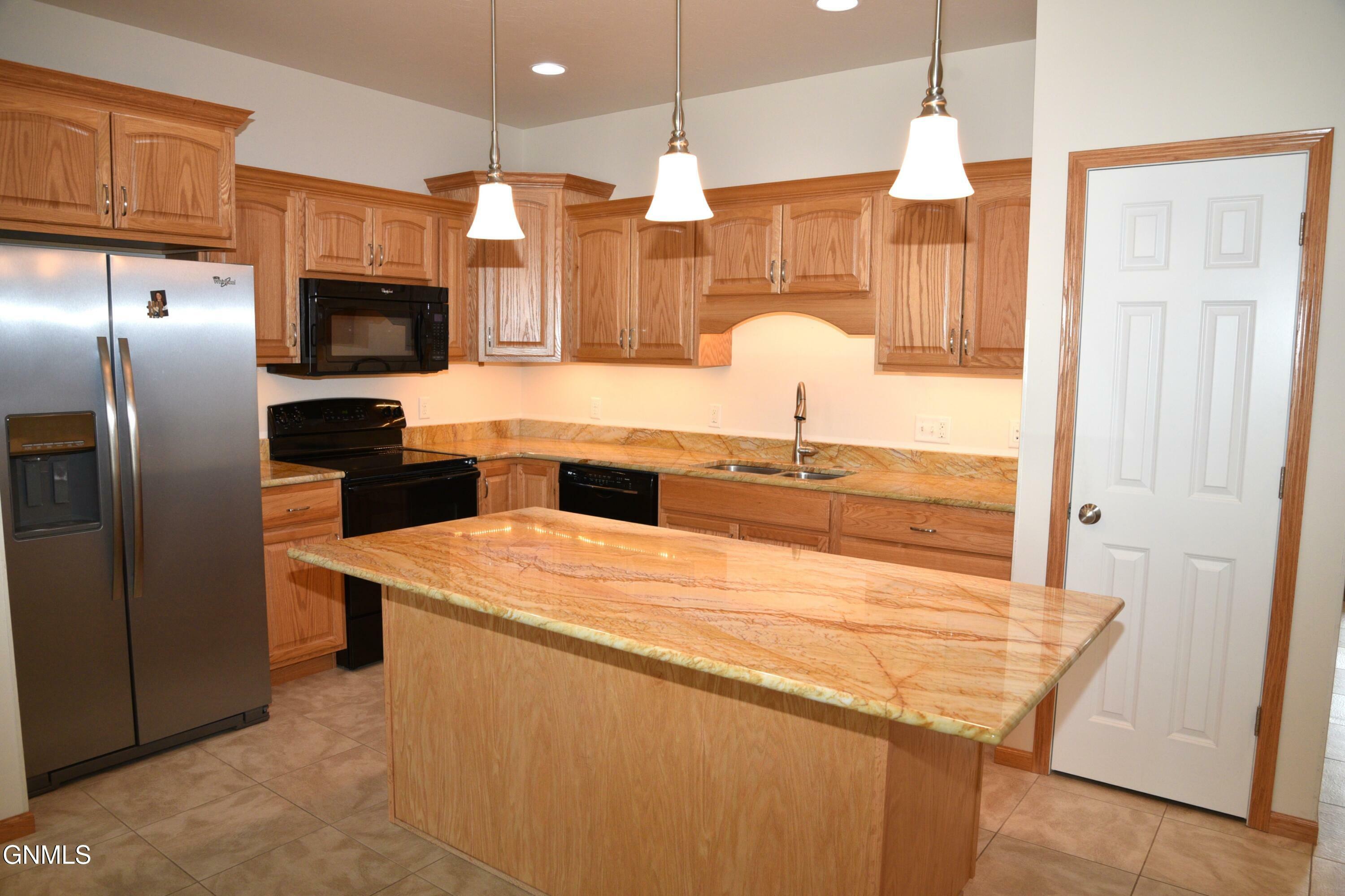 Property Photo: 630 Calgary Avenue E ND 58503