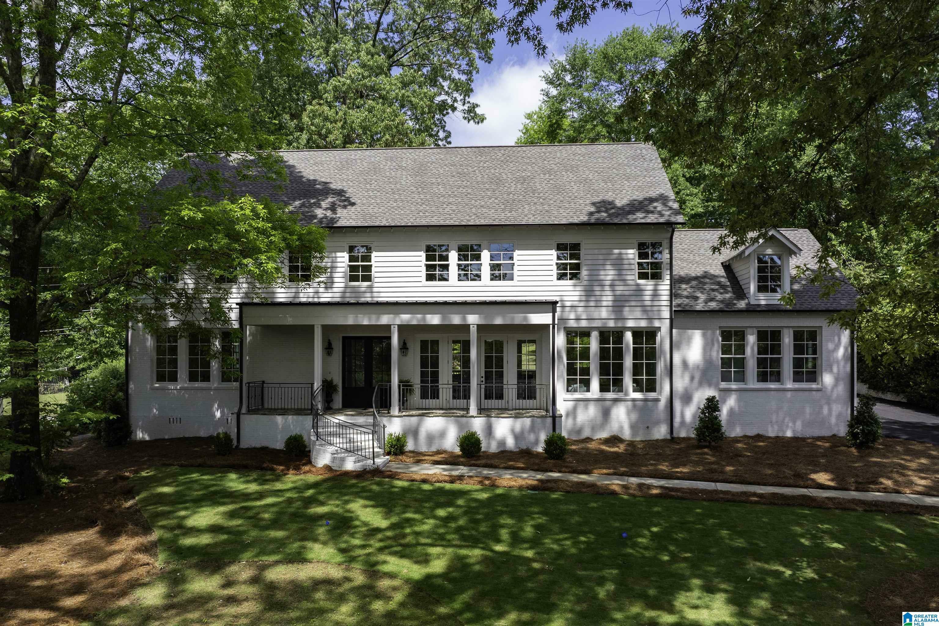 Property Photo: 3752 N Woodridge Road AL 35223