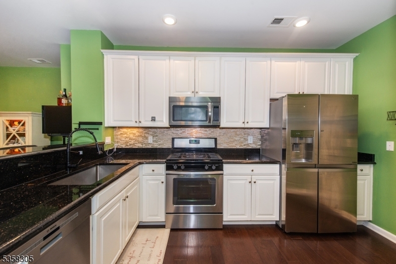 Property Photo: 129 Eisenhower Ln 129 NJ 07075
