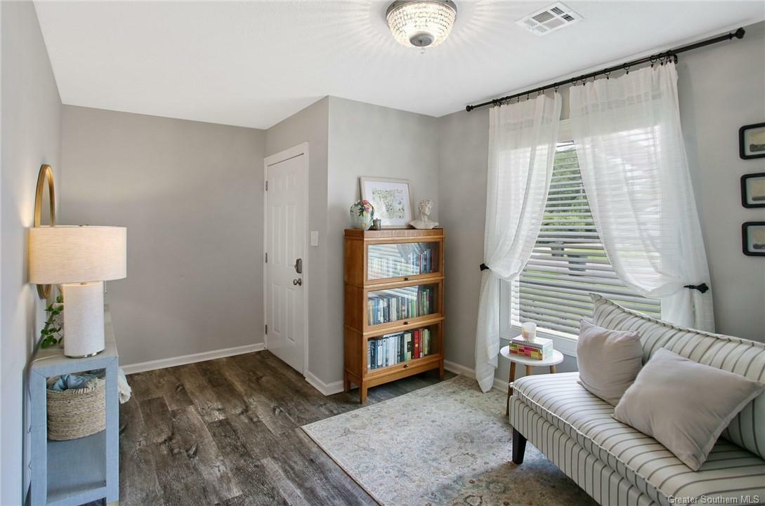Property Photo: 217 W School Street LA 70605