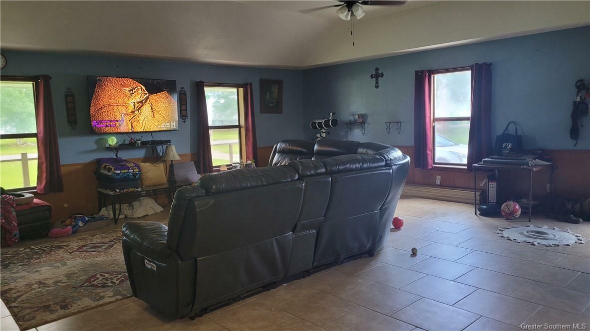 Property Photo: 1928 Yvonne Drive LA 70615