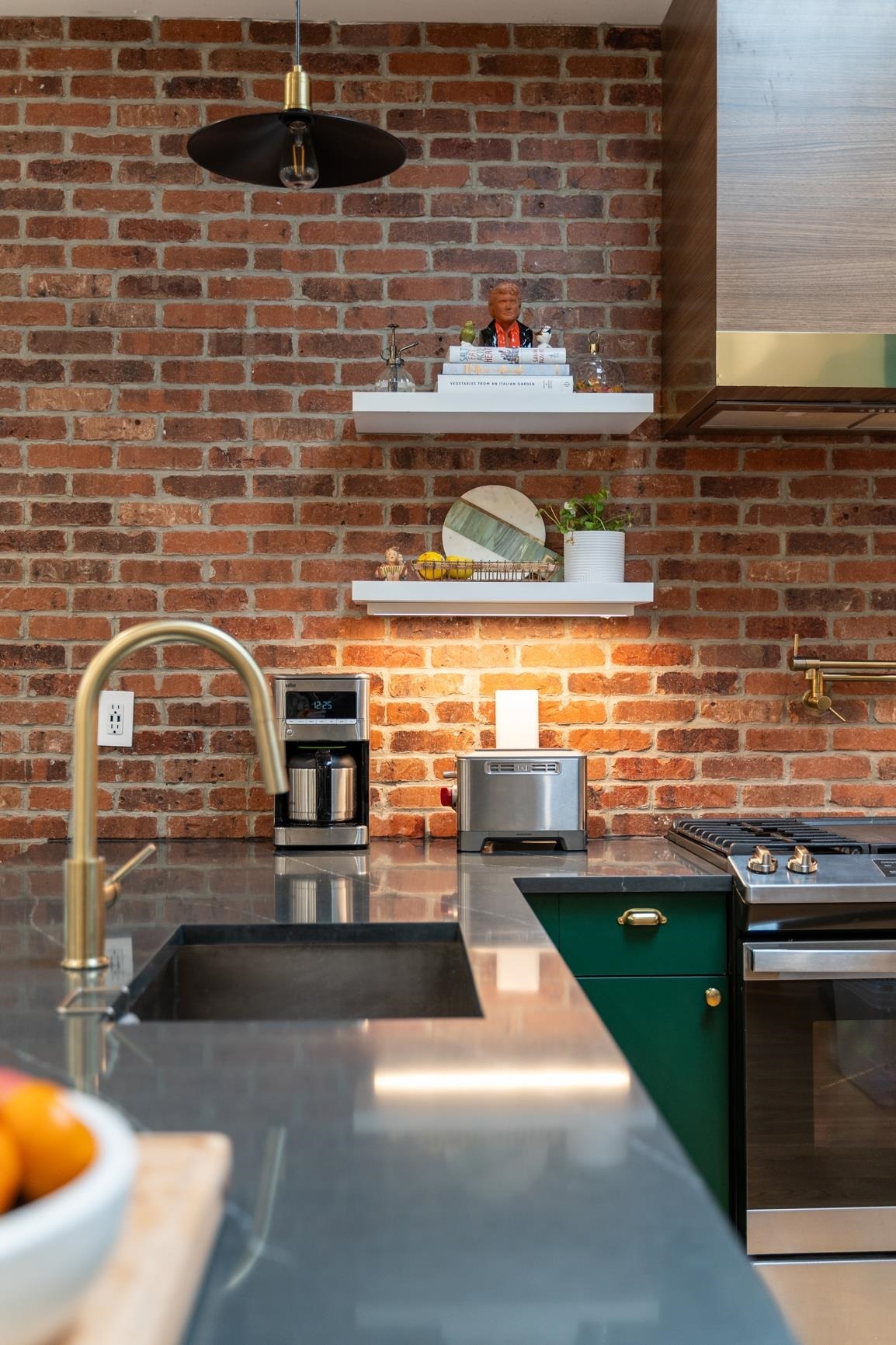Property Photo: 72 Lincoln St 2 NJ 07307