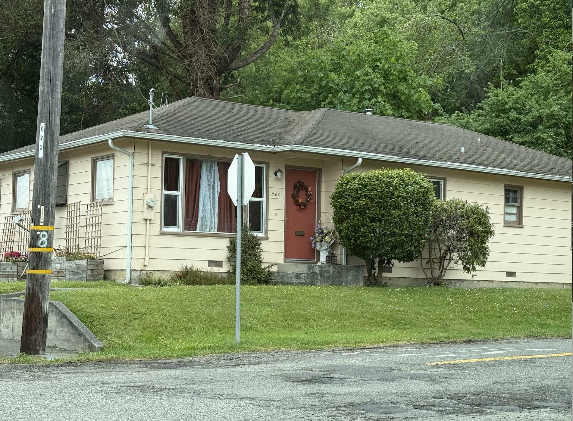 Property Photo: 960 14th Street CA 95540