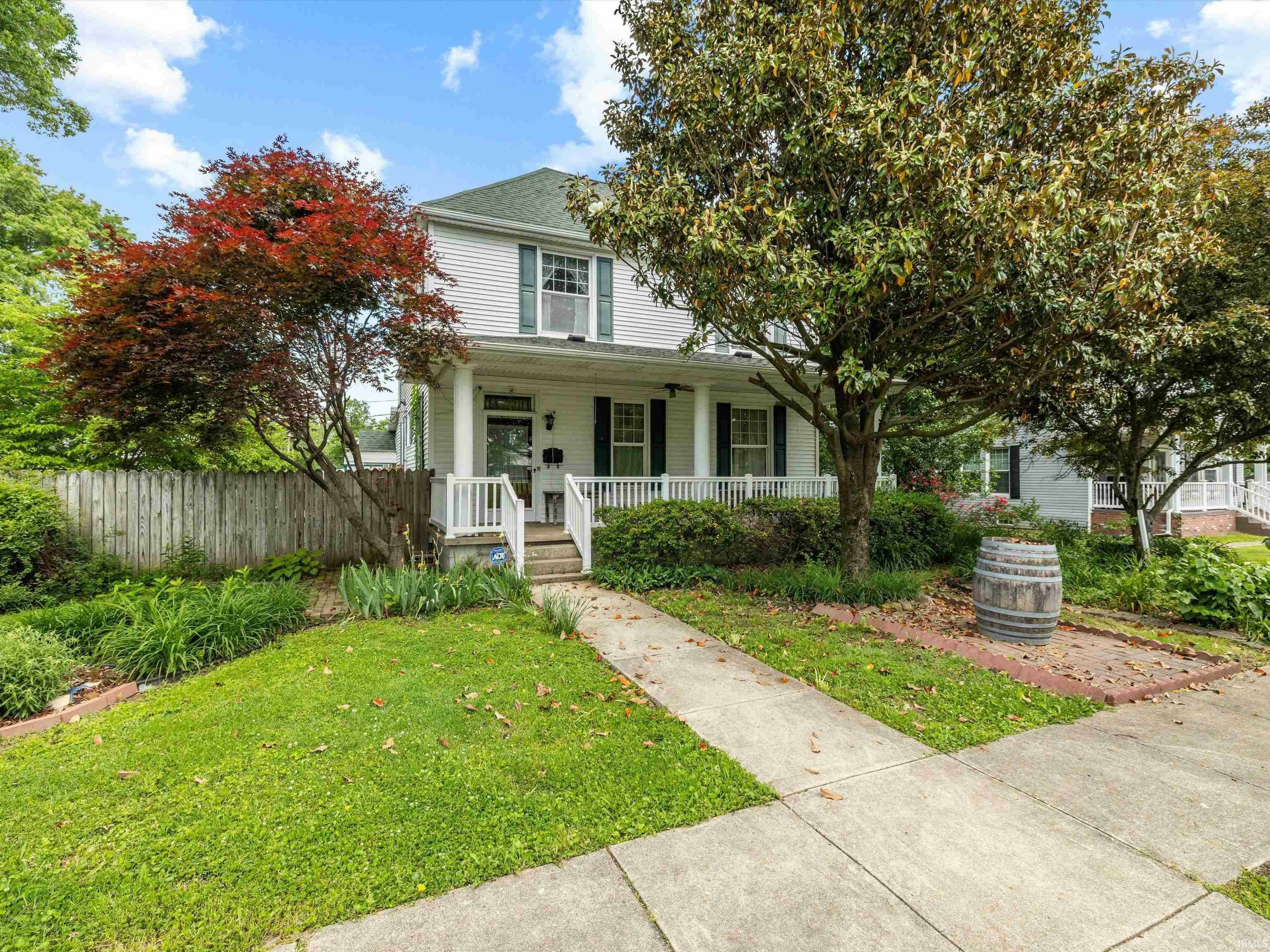422 E Washingtion Street  Oakland City IN 47660 photo