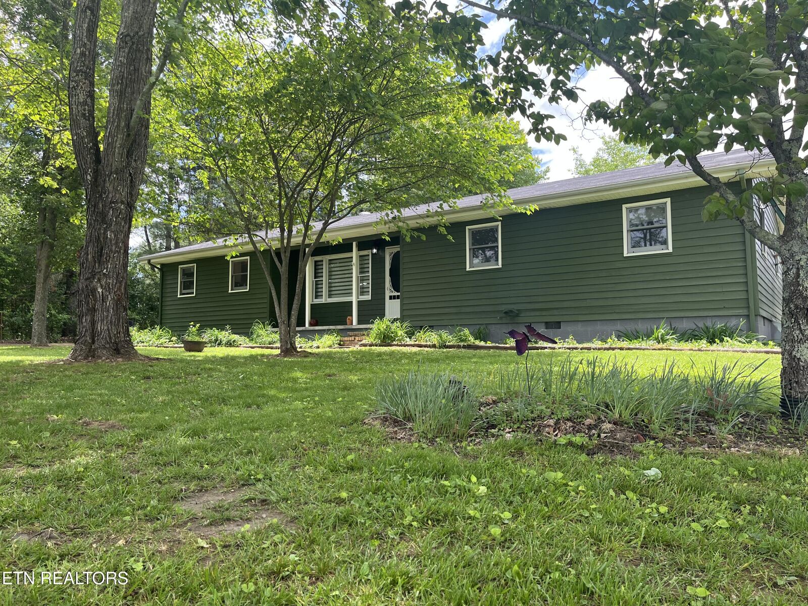 Property Photo:  2107 Potato Farm Rd  TN 38571 