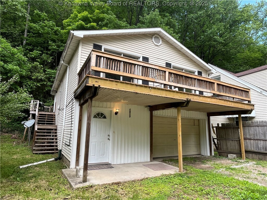Property Photo: 1810 Oakhurst Drive WV 25309