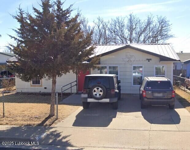 Property Photo: 2825 Bates Street TX 79415