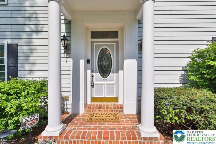 1551 Wethersfield Drive  South Whitehall Twp PA 18104 photo