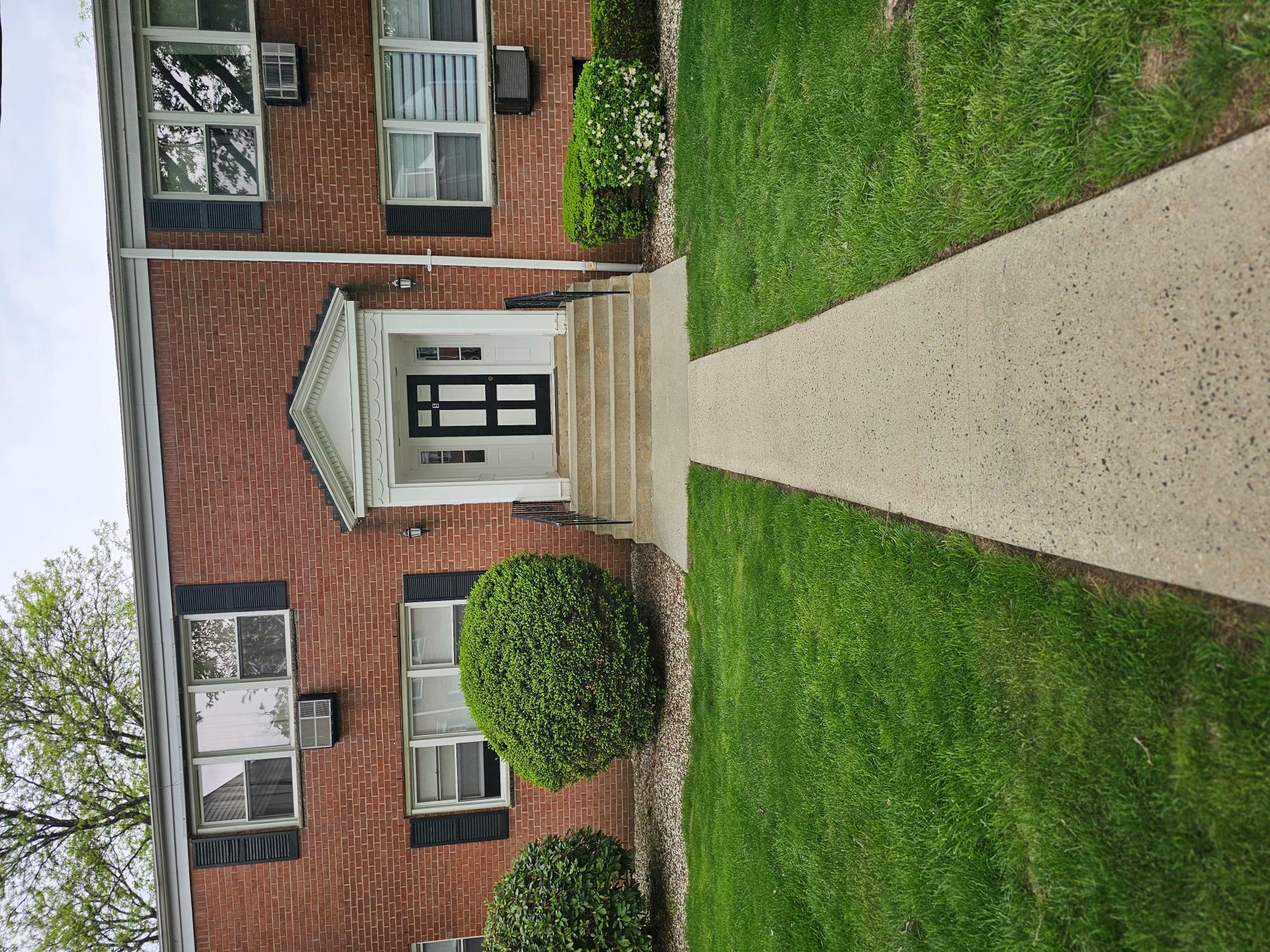 Property Photo:  5 Oxford Court 7815  NY 10901 