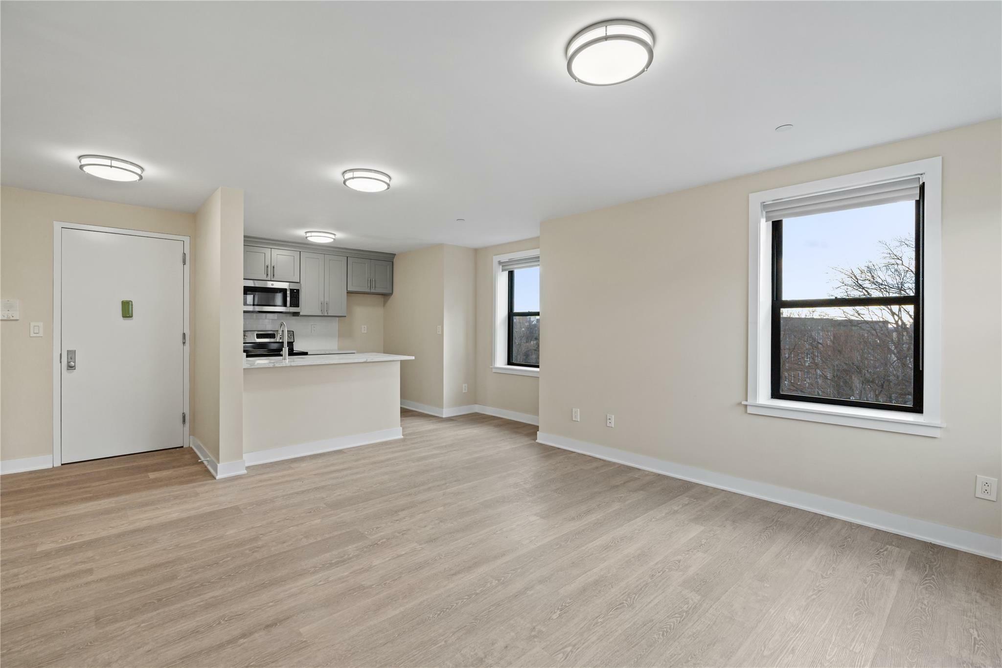 Property Photo: 135 Wakefield Avenue 301 NY 10704