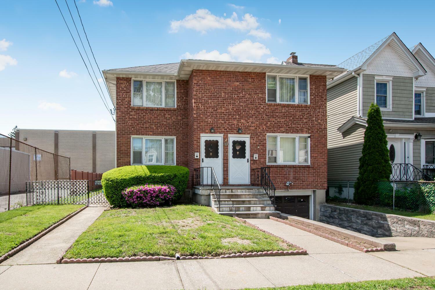 91 Clunie Avenue  Yonkers NY 10703 photo