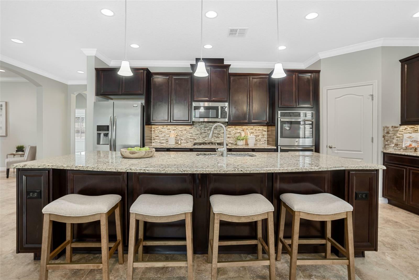 Property Photo: 1027 Timbervale Trail FL 34715