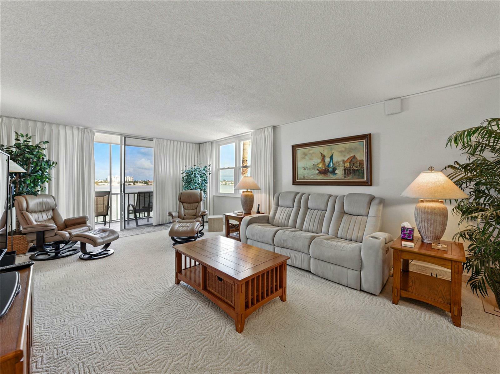 Property Photo:  7665 Sun Island Drive S 307  FL 33707 