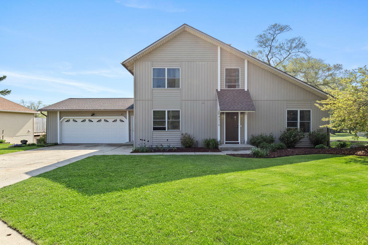 4310 Mayaka Court SW  Grandville MI 49418 photo
