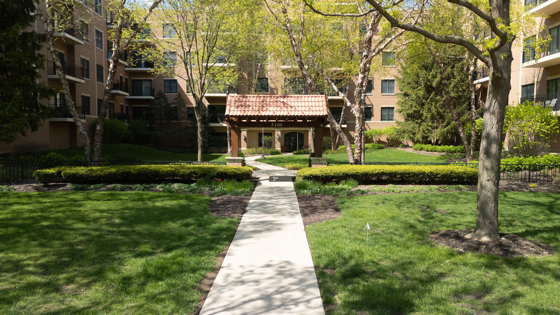 Property Photo: 5100 W 96th Street 234 IL 60453