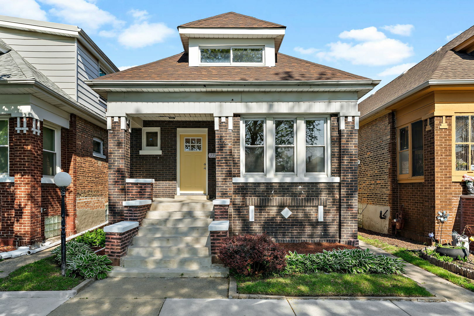 Property Photo: 7709 S Eberhart Avenue IL 60619