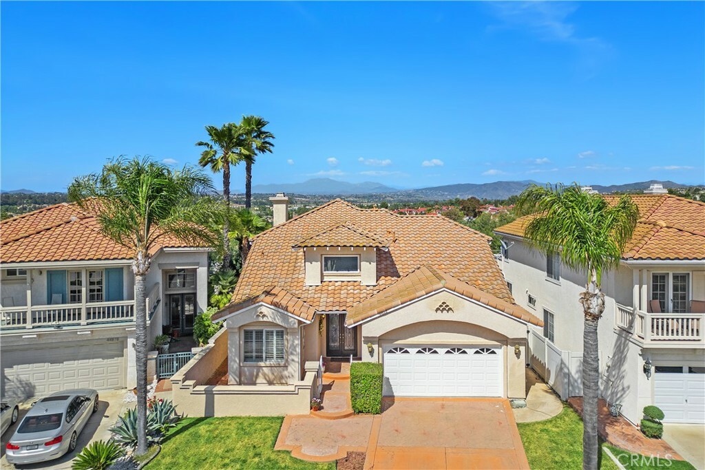 Property Photo: 44886 Camino Veste CA 92592
