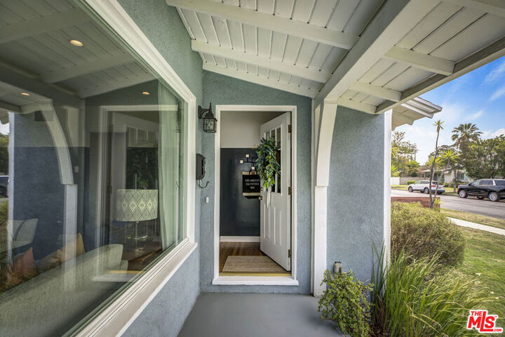 Property Photo:  11925 Tiara Street  CA 91607 