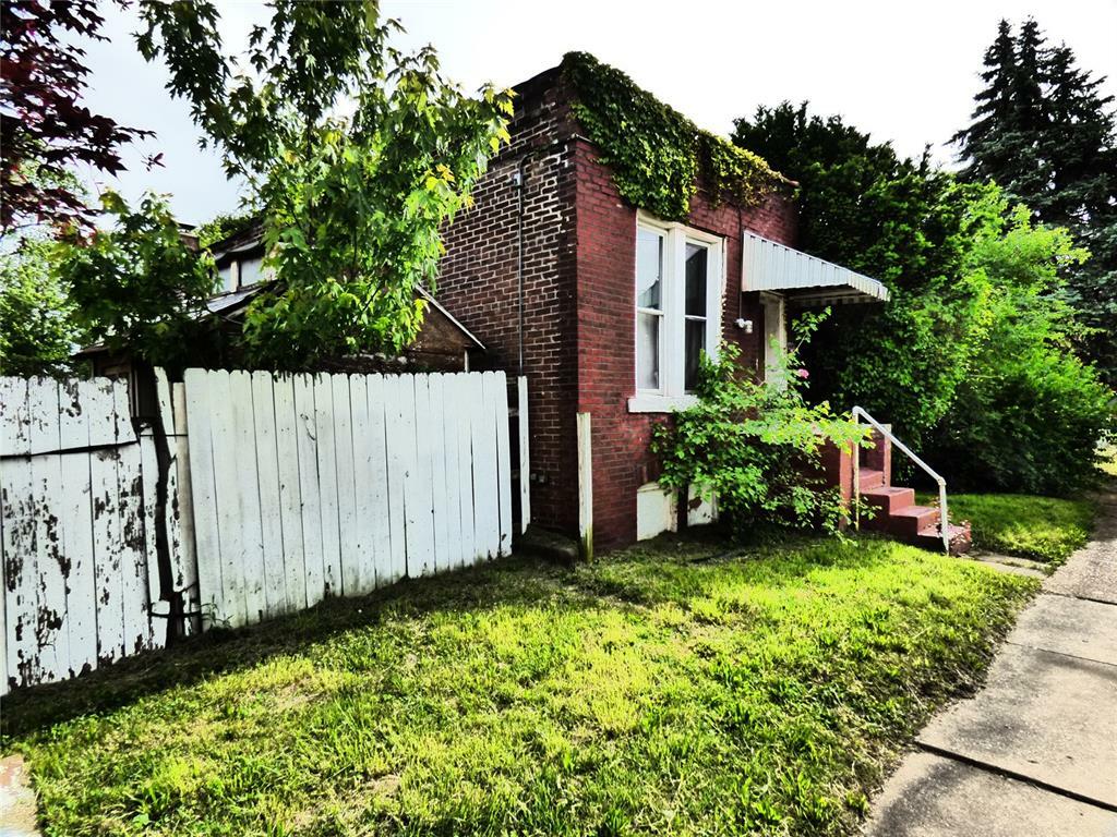 Property Photo: 4448 -4458 Swan Ave MO 63110