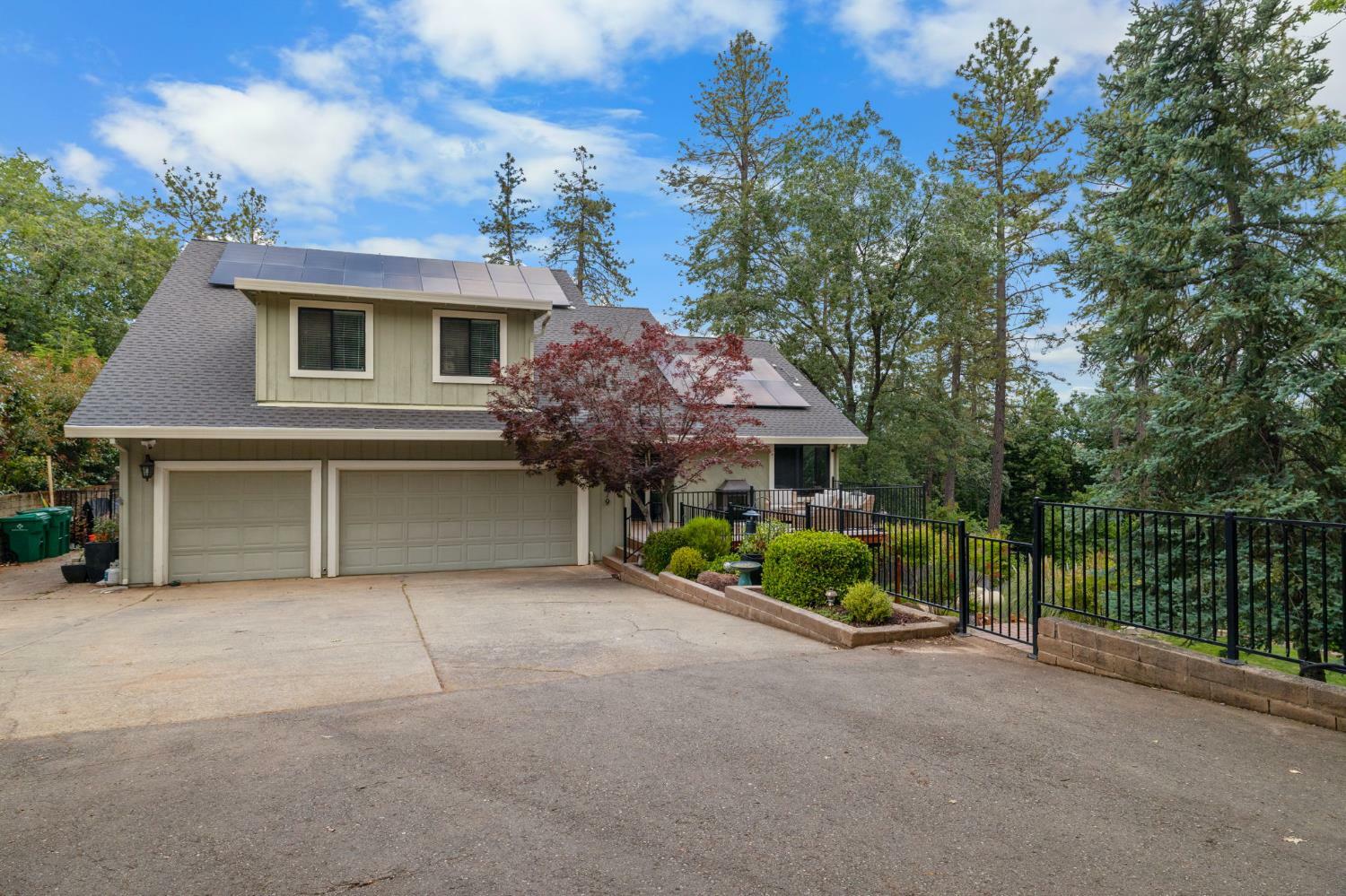 Property Photo: 3379 Paloran Court CA 95682