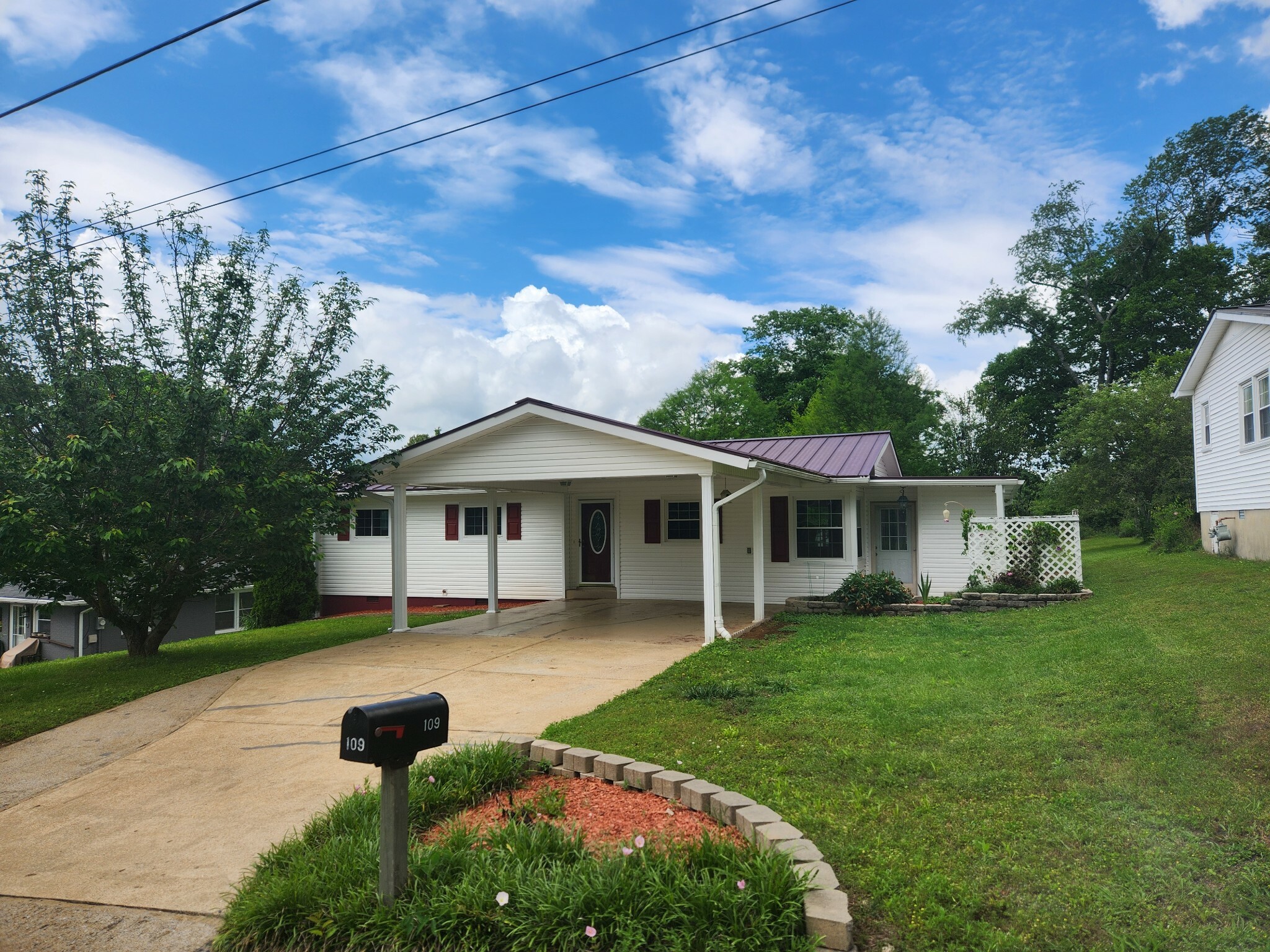 Property Photo: 109 Harvey Dr TN 38464