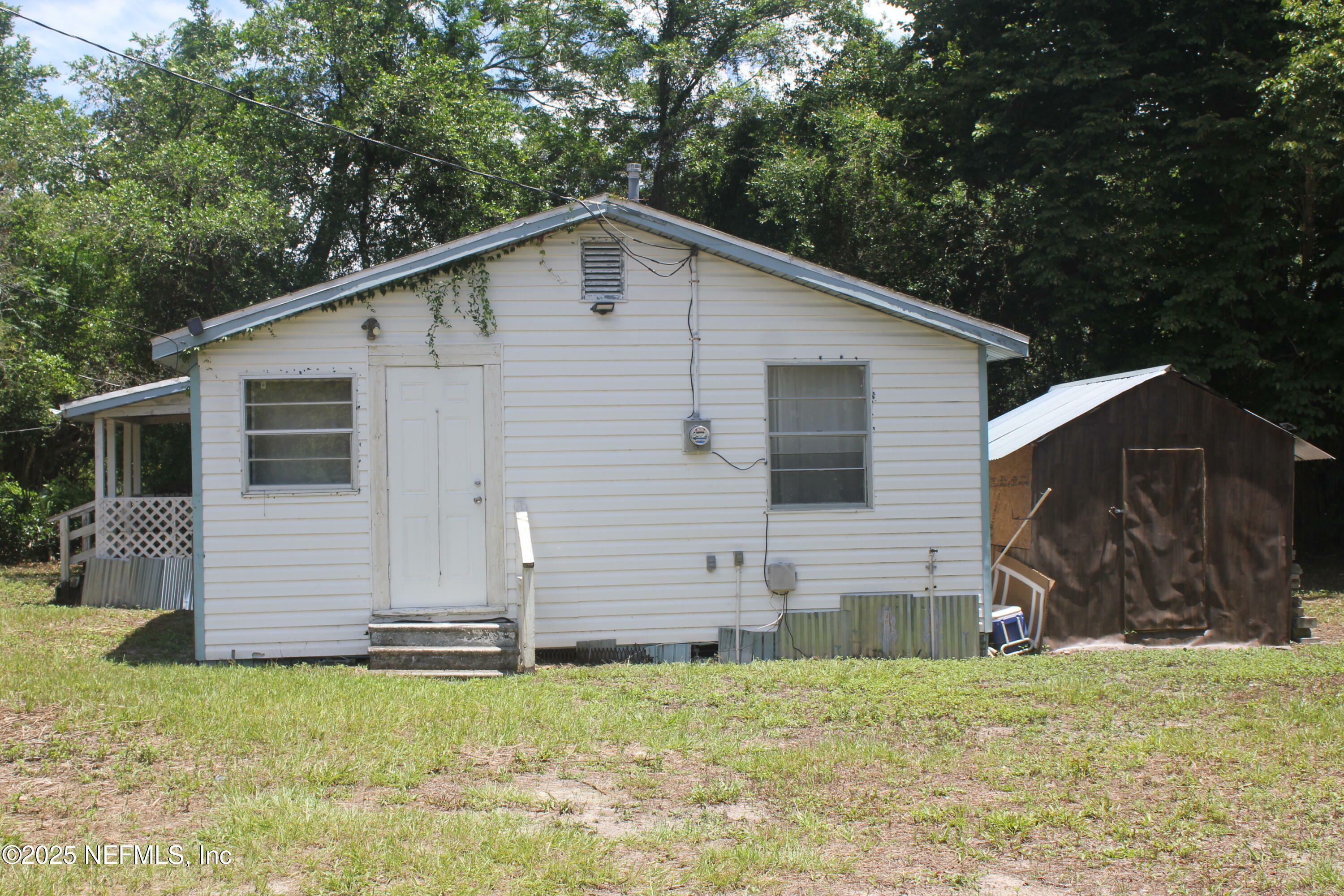 Property Photo: 3015 Druid Street FL 32177