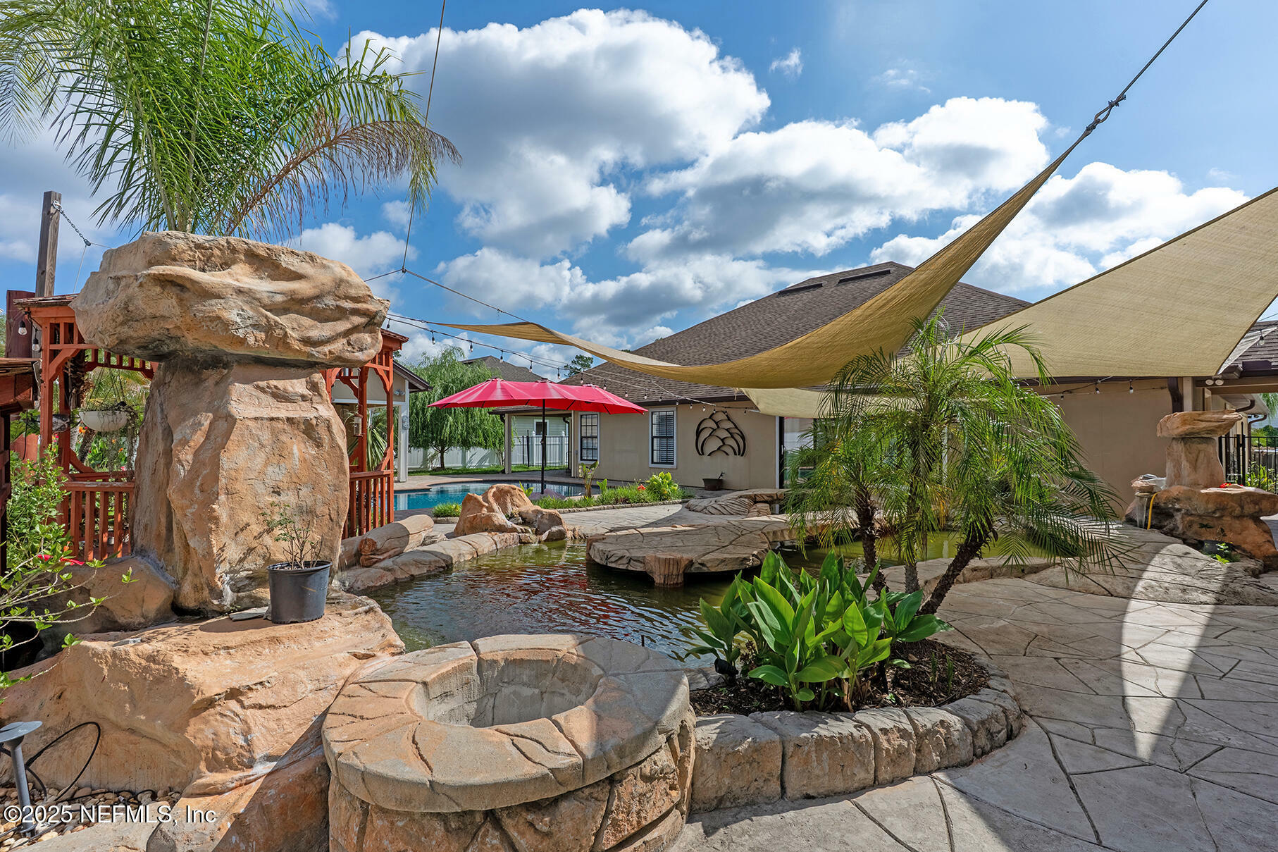 Property Photo: 1966 N Lakeshore Drive FL 32003