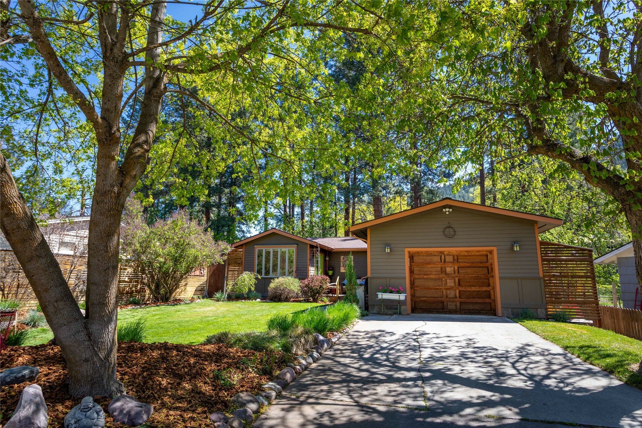 Property Photo: 2406 Raymond Avenue MT 59802