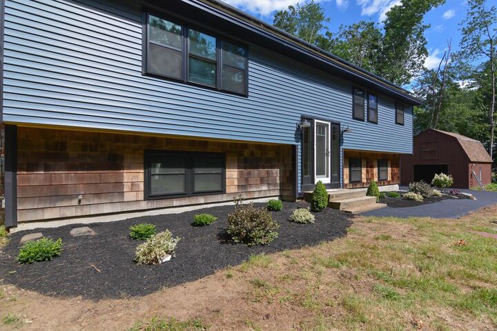 Property Photo:  41 Elk Drive  NH 03110 