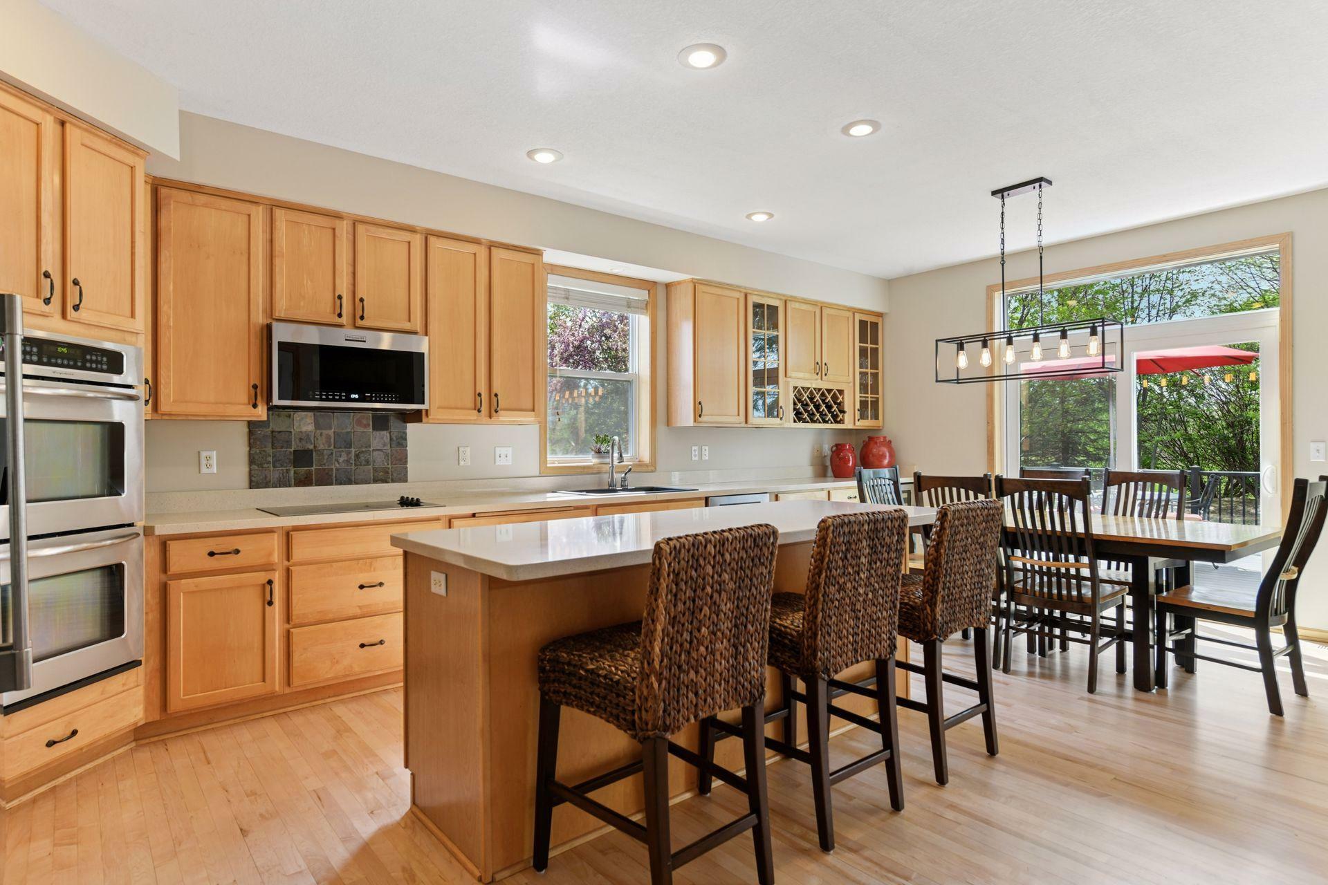 Property Photo: 525 Greenview Drive MN 55317