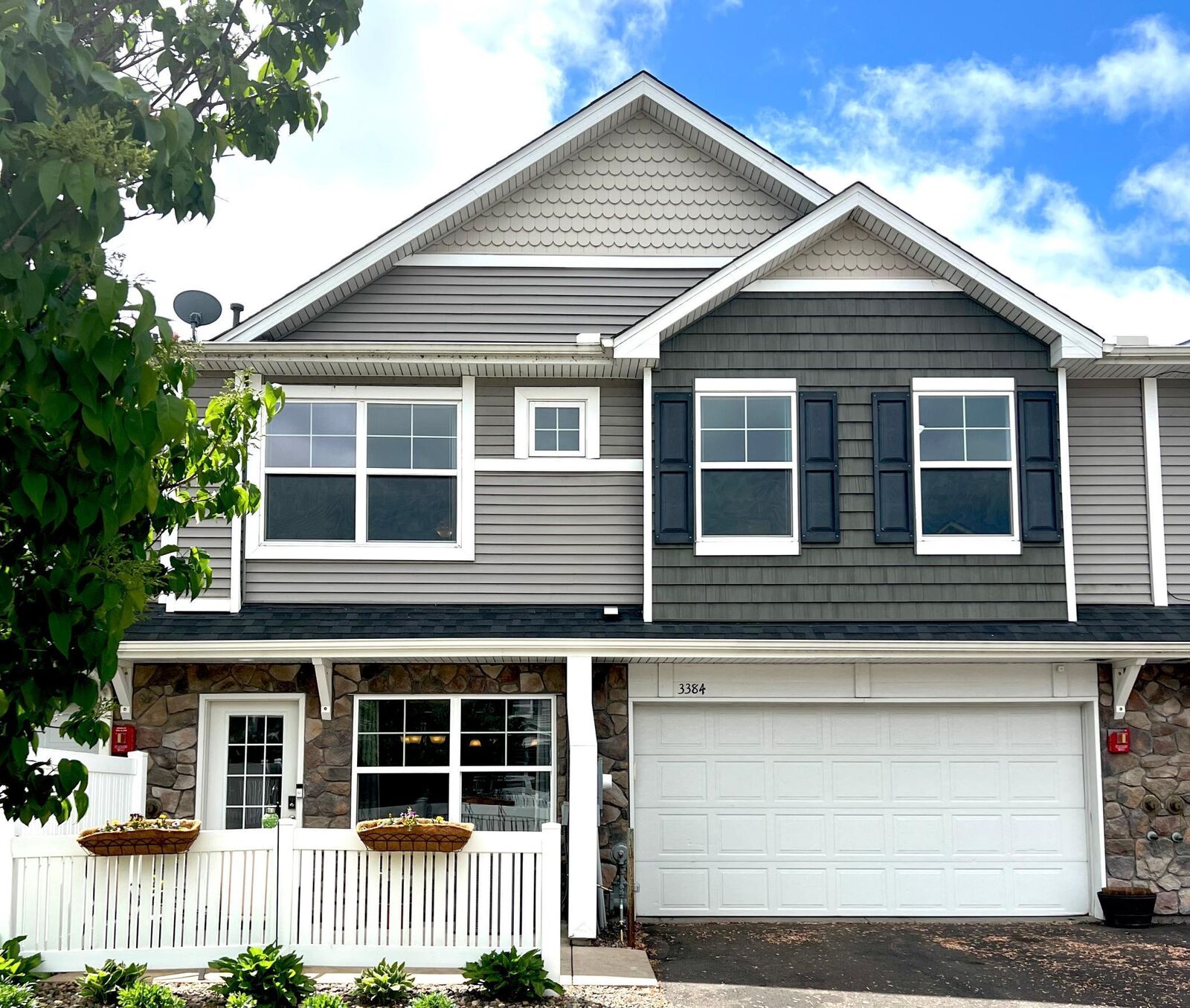 Property Photo:  3384 White Pine Way  MN 55082 