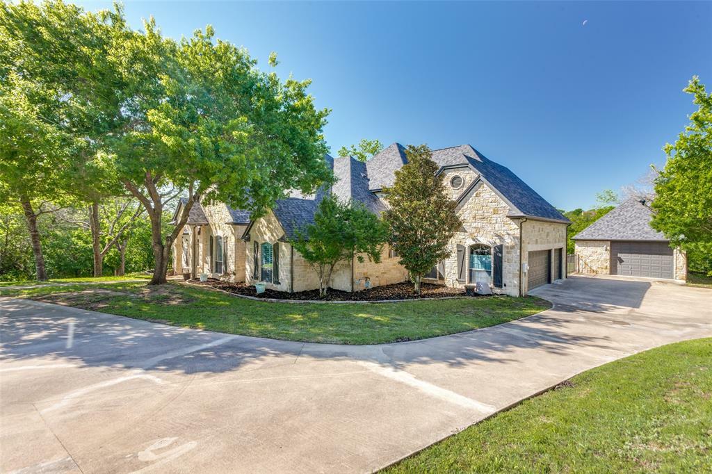 Property Photo: 101 Crest Canyon Drive TX 76108