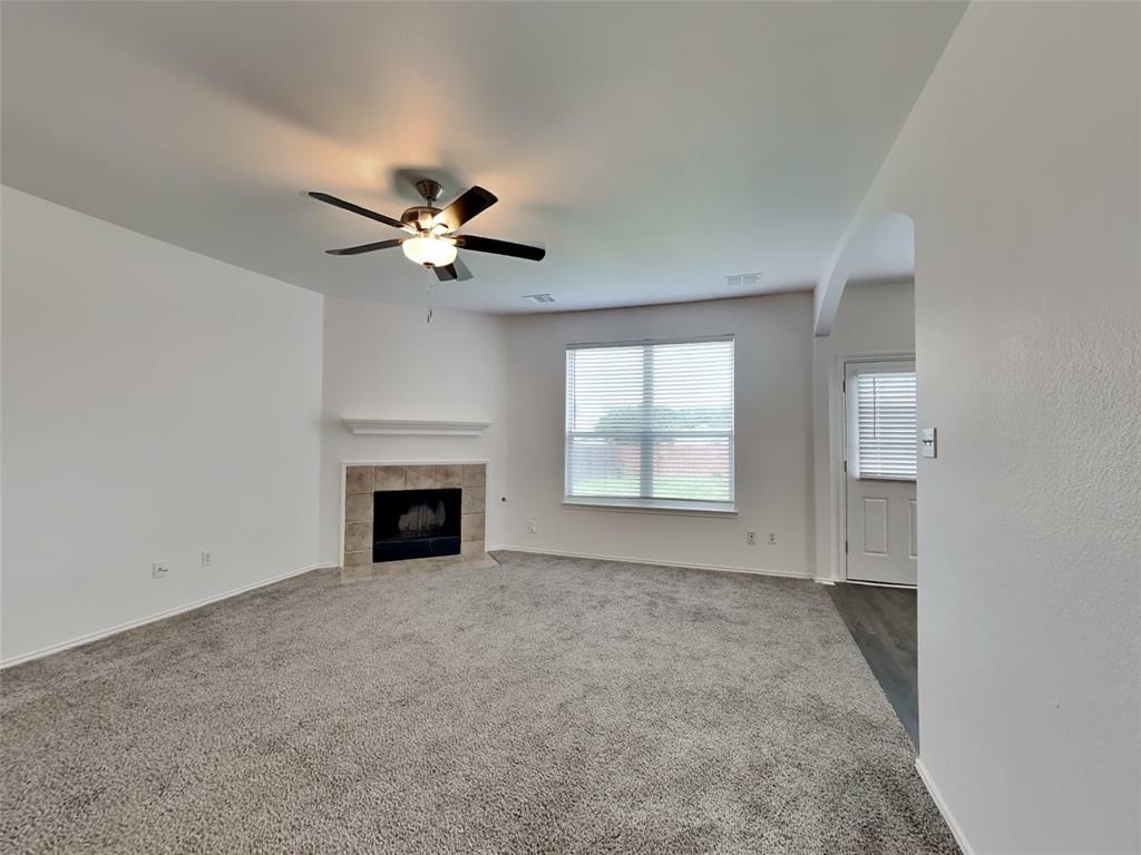 Property Photo: 11840 Porcupine Drive TX 76244