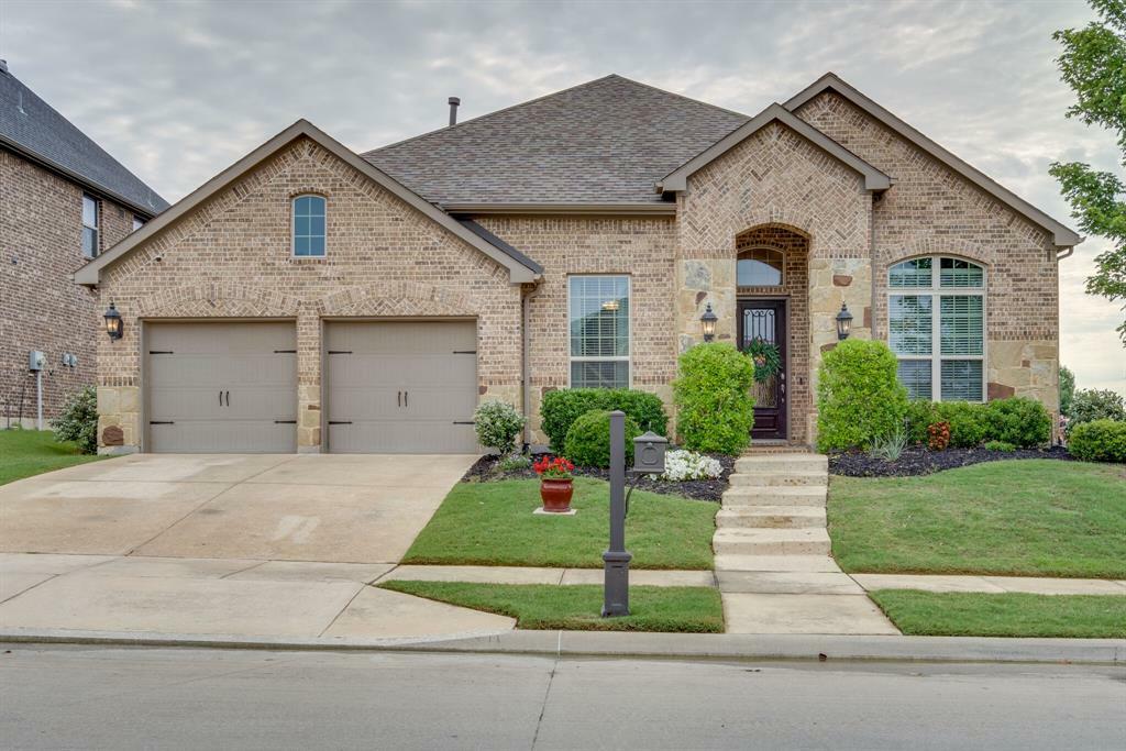 Property Photo: 6200 Savannah Oak Trail TX 76226