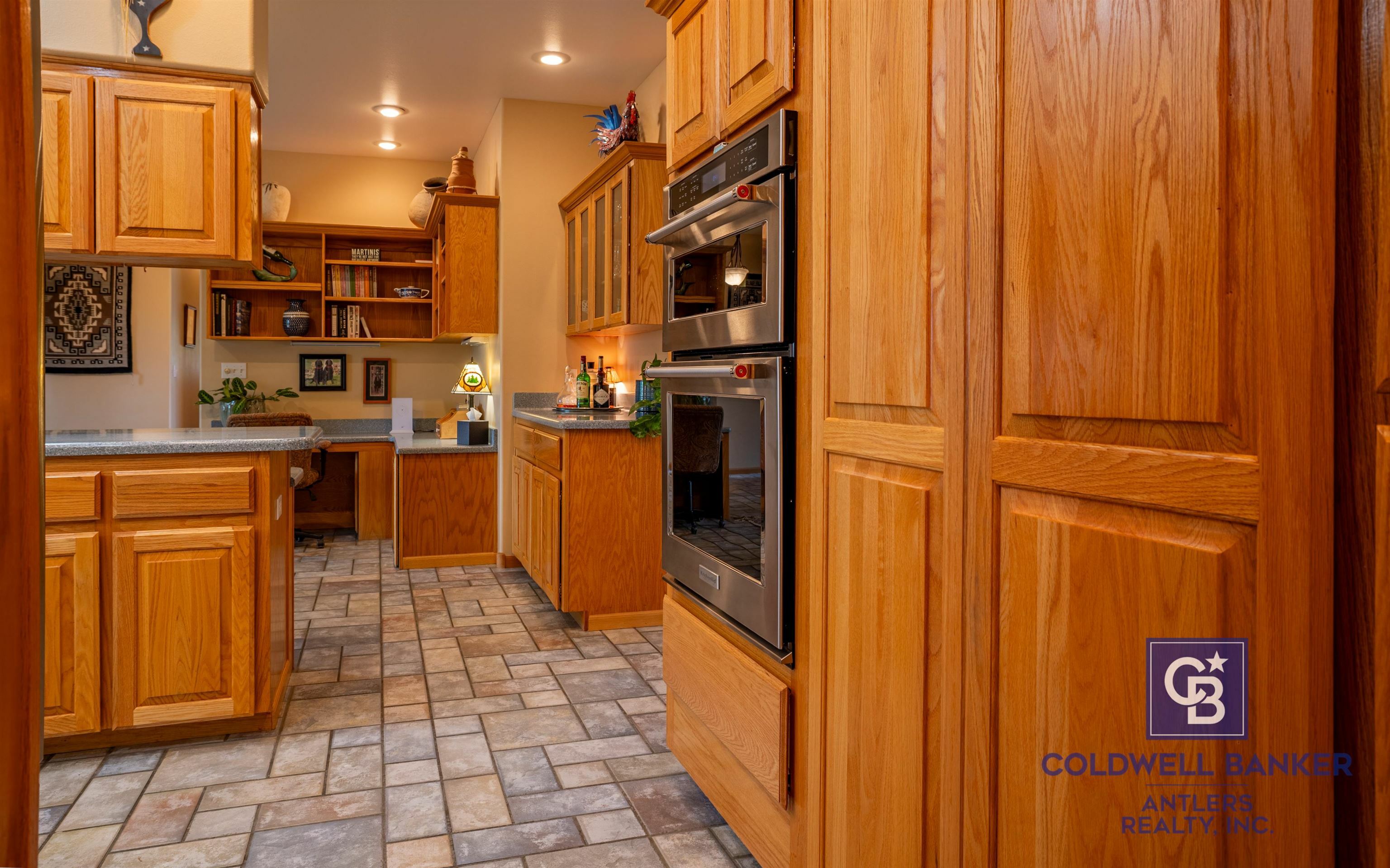 Property Photo: 33 Road 3dx WY 82414