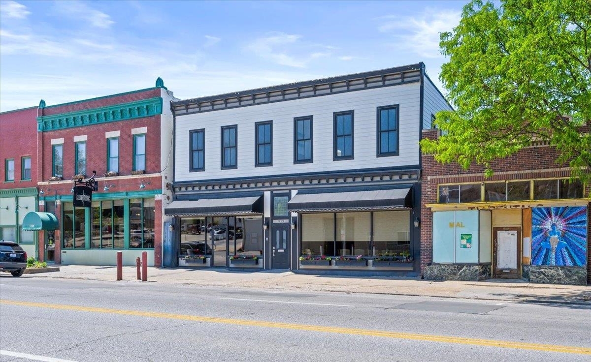 Property Photo: 1262 S 13th Street NE 68108