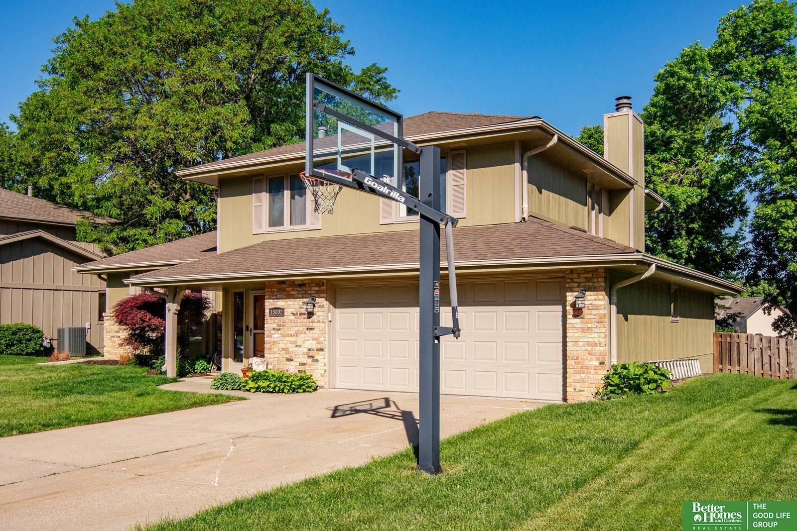 Property Photo: 15692 Leavenworth Street NE 68118