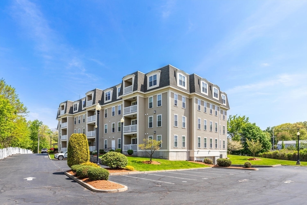 Property Photo: 48 Denver St 304 MA 01906