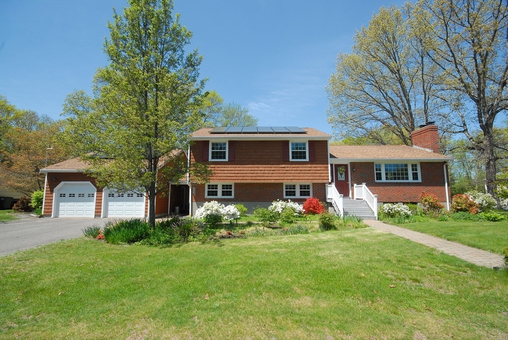 Property Photo: 95 Bayberry Rd MA 01742